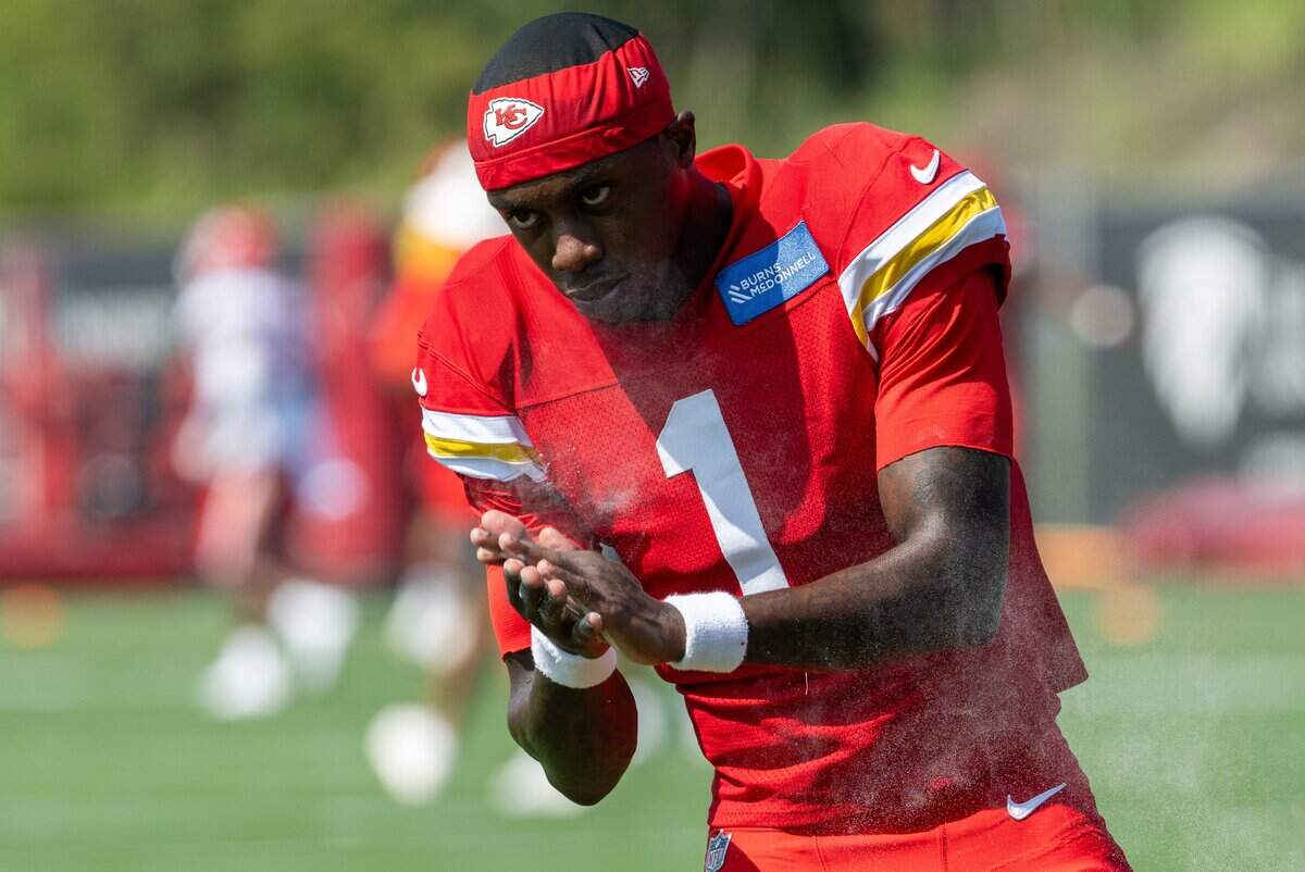 Kansas City Chiefs wide receiver Xavier Worthy (1) rubs powder on his hands during drills at Chiefs practice on Monday, August 24, 2026.
