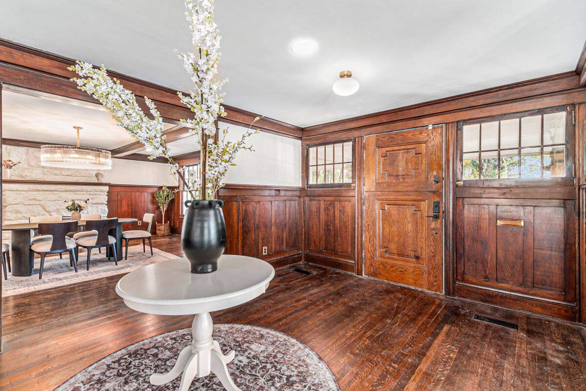 Entryway of the renovated William Rockhill Nelson “clubhouse,” a circa 1902 home, following a 15-month, $800,000 renovation.