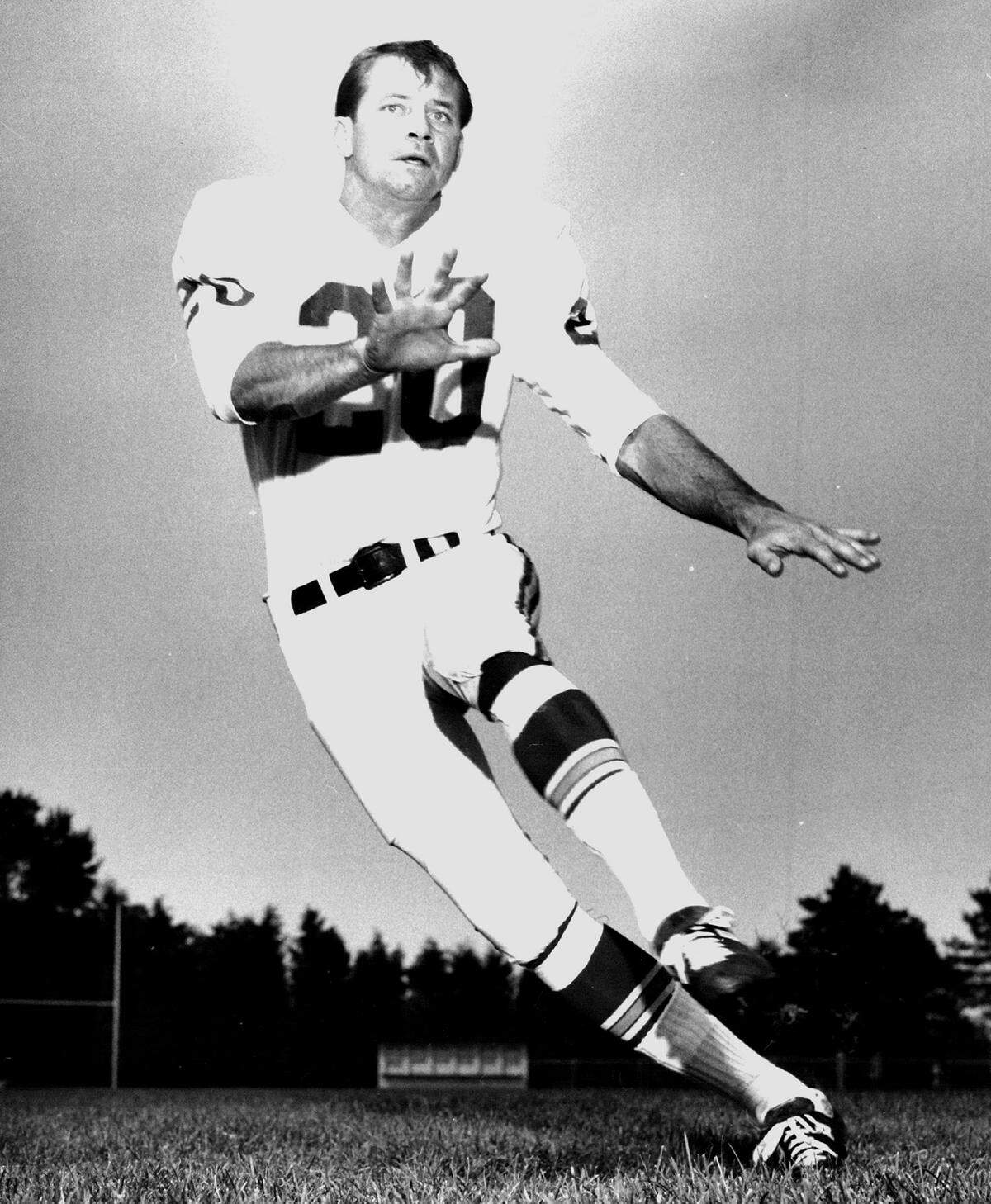 Defensive back Bobby Hunt, Kansas City Chiefs, 1962–1967