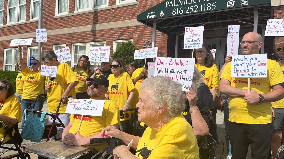 Palmer Place tenants and KC Tenant activists held a press conference Wednesday morning outside the Independence apartment building.