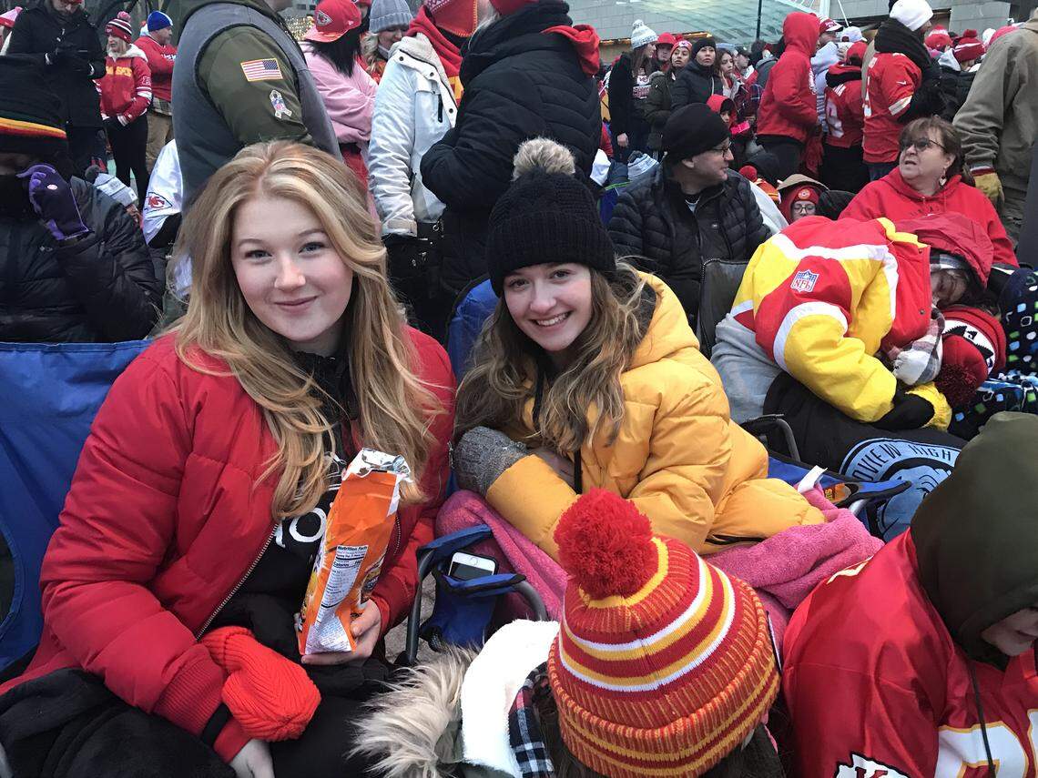 Grace Kahn, left, and Aubrey Kolberg arrived outside Union Station at 4:30 a.m.