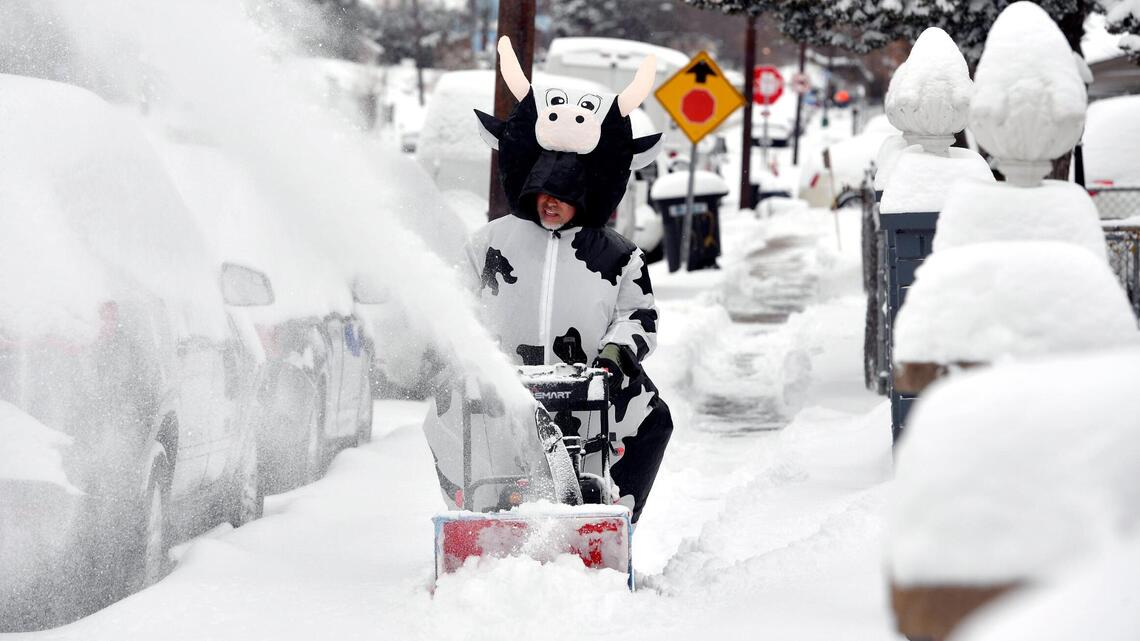 Are you required to shovel your sidewalks in the Kansas City area? What local laws say