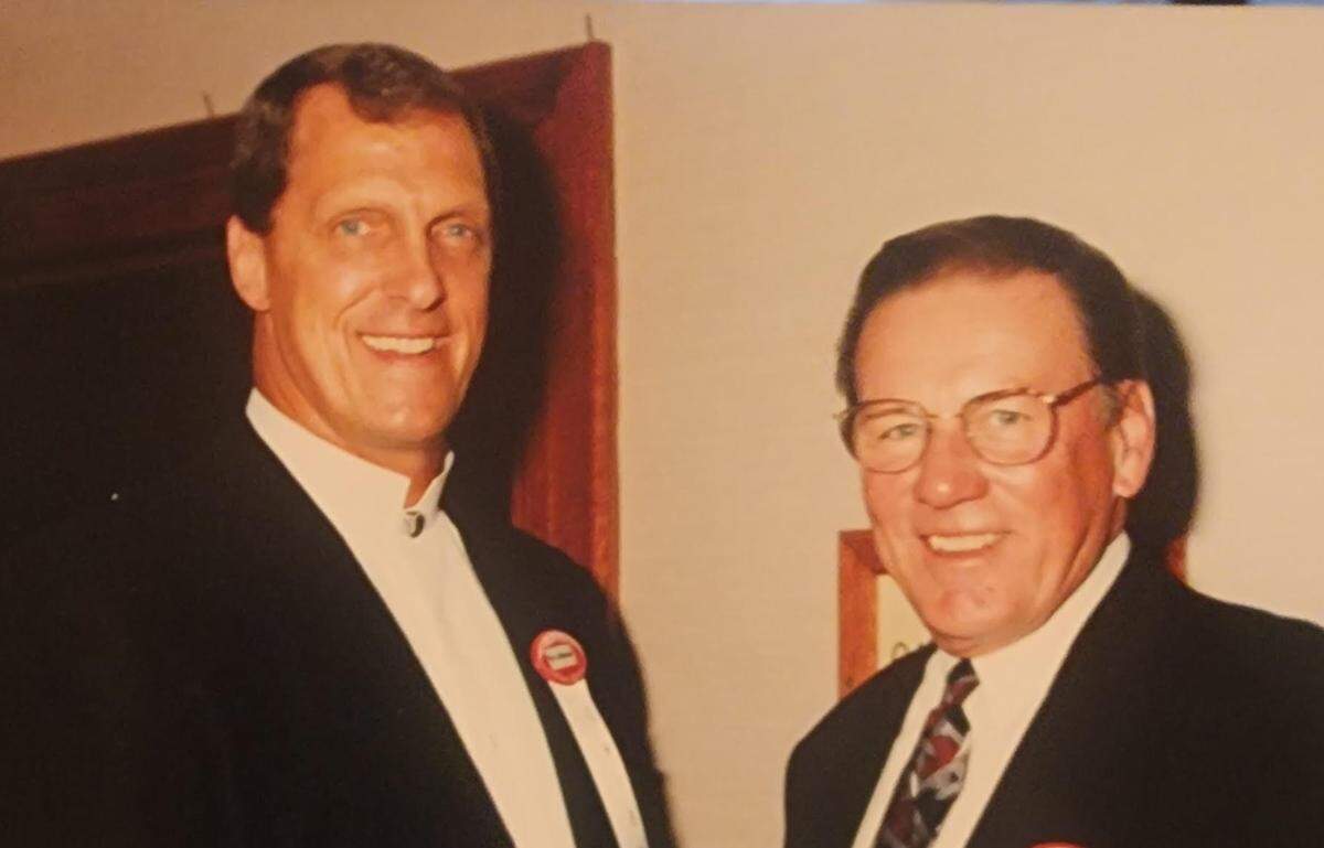 Ed Lothamer, left, with Len Dawson, the Chiefs’ Pro Football Hall of Famer who, like Lothamer, passed away in 2022.