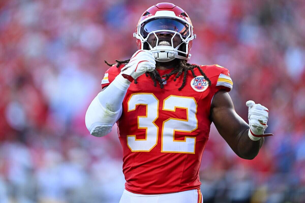 Kansas City Chiefs linebacker Nick Bolton (32) in the Kansas City Chiefs vs. Los Angeles Chargers NFL regular season game at Arrowhead Stadium in Kansas City on Oct. 18, 2026.