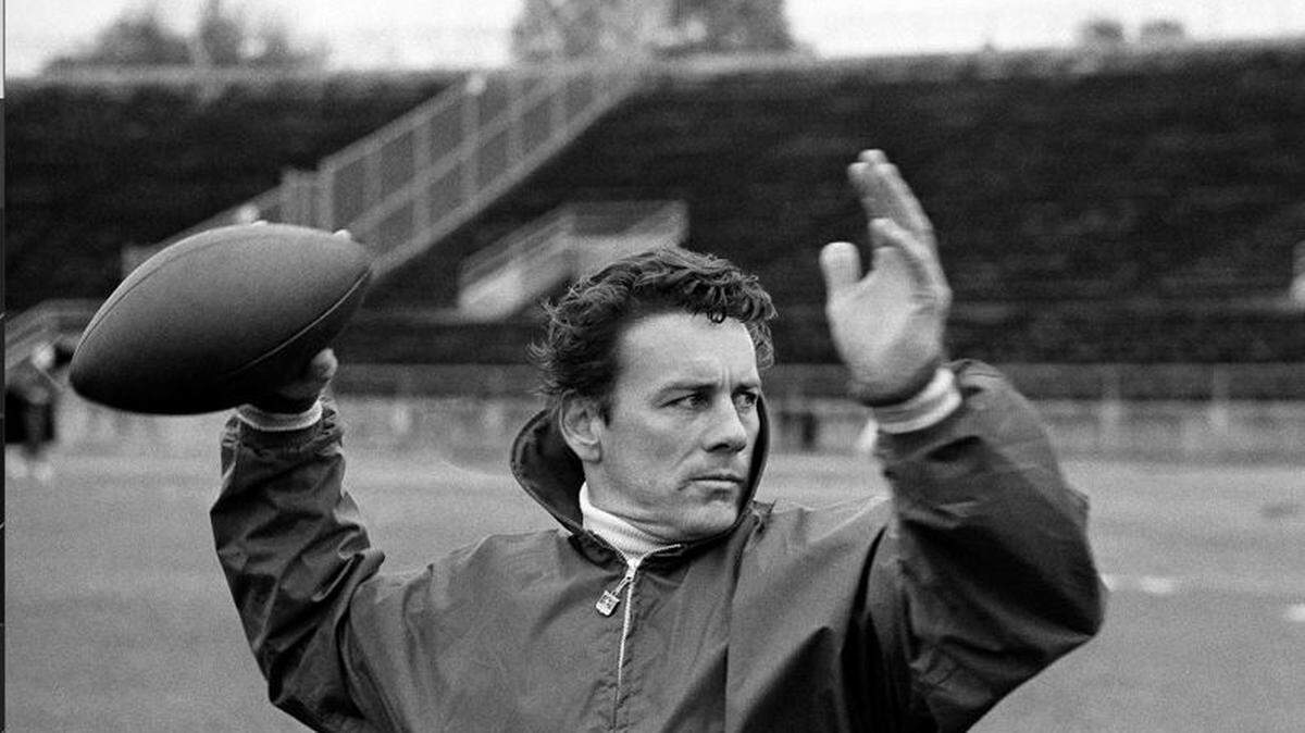 Do you have a favorite Len Dawson memory? Help us celebrate the Kansas City Chiefs icon