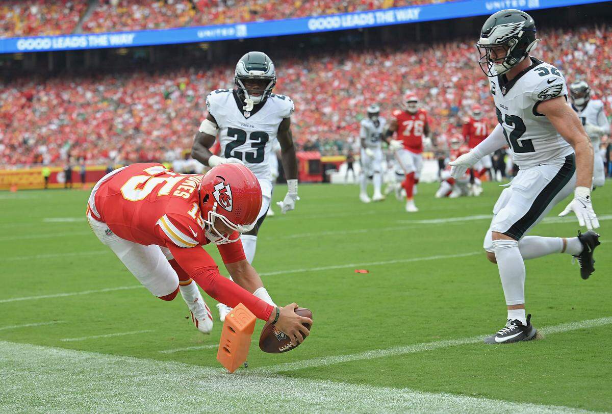 Kansas City Chiefs quarterback Patrick Mahomes (15) dives in for a touchdown against the Philadelphia Eagles in the second quarter on Sunday, Sept. 14, 2025, at GEHA Field at Arrowhead Stadium.
