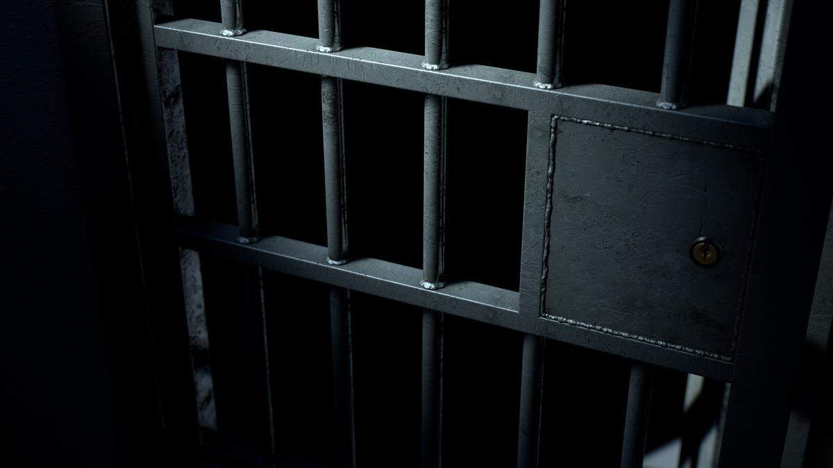 A Warren County woman has sued officials at the regional jail, alleging she was forced to remove religious headwear and her rights were violated.
