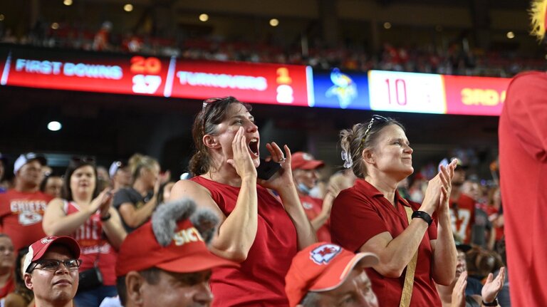 Mellinger Minutes: hoping for some respect, Chiefs week + college football is back!