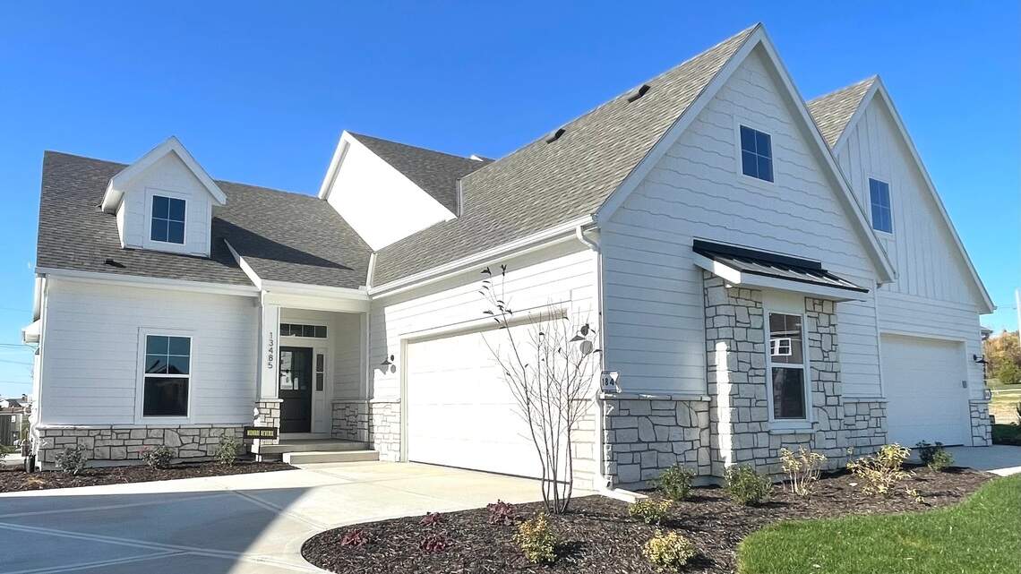 South Overland Park’s Chapel Hill Villas Feature Four Different Reverse 1.5-Story Plans