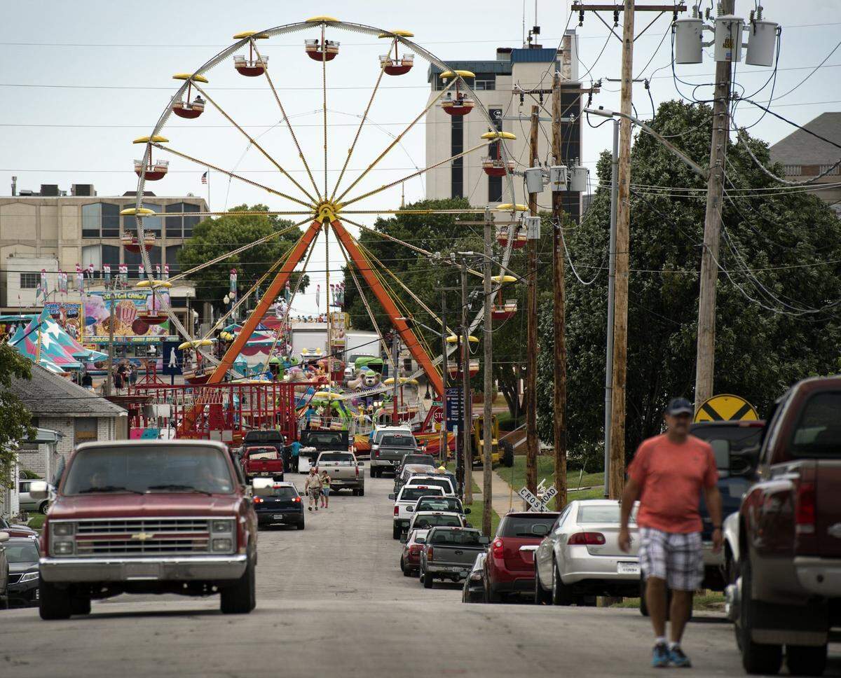 The 43rd annual SantaCaliGon Days Festival concluded on a rainy note on Monday, Sept. 7, 2015. The event commemorates the Santa Fe, California and Oregon trails.