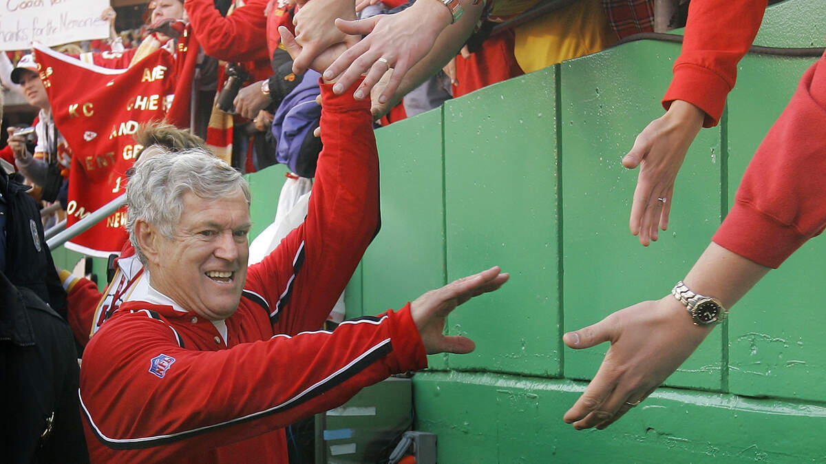 Kansas City Chiefs head coach Dick Vermeil accepts congratulations from Chiefs fans after the 37-3 victory over the Cincinnati Bengals Sunday, Jan. 1, 2006 at Arrowhead Stadium. Vermeil announced his retirement to the team the night before. Vermeil served as head coach of the Kansas City Chiefs from 2001 to 2005. Under his leadership, the Chiefs won the AFC West title in 2003. Vermeil finished his tenure with a 44–36 record.