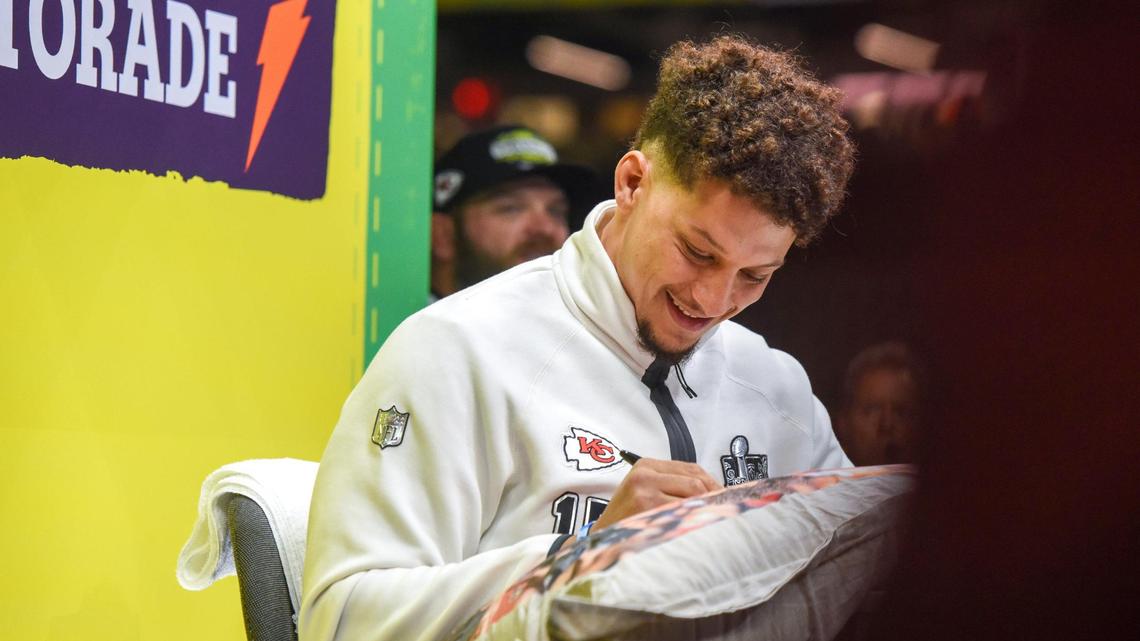 Super Bowl Opening Night: Updates on Patrick Mahomes, Travis Kelce & Kansas City Chiefs