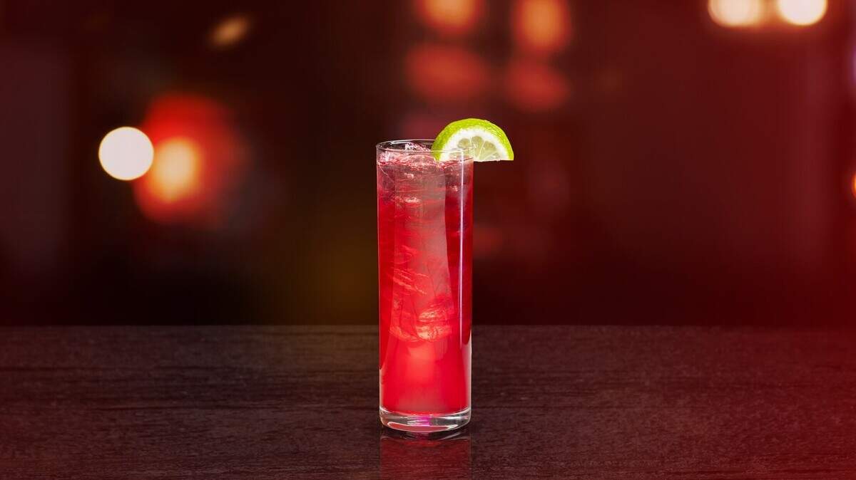 The Kingdom Apple cocktail will be available at Arrowhead Stadium for the 2023 AFC Championship game. The drink will cost $17 and comes in a souvenir glass.