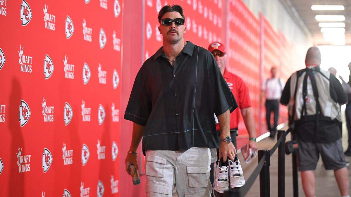 Kansas City Chiefs tight end Travis Kelce arrives to play the New Orleans Saints on Monday, Oct. 7, 2024, at GEHA Field at Arrowhead Stadium.