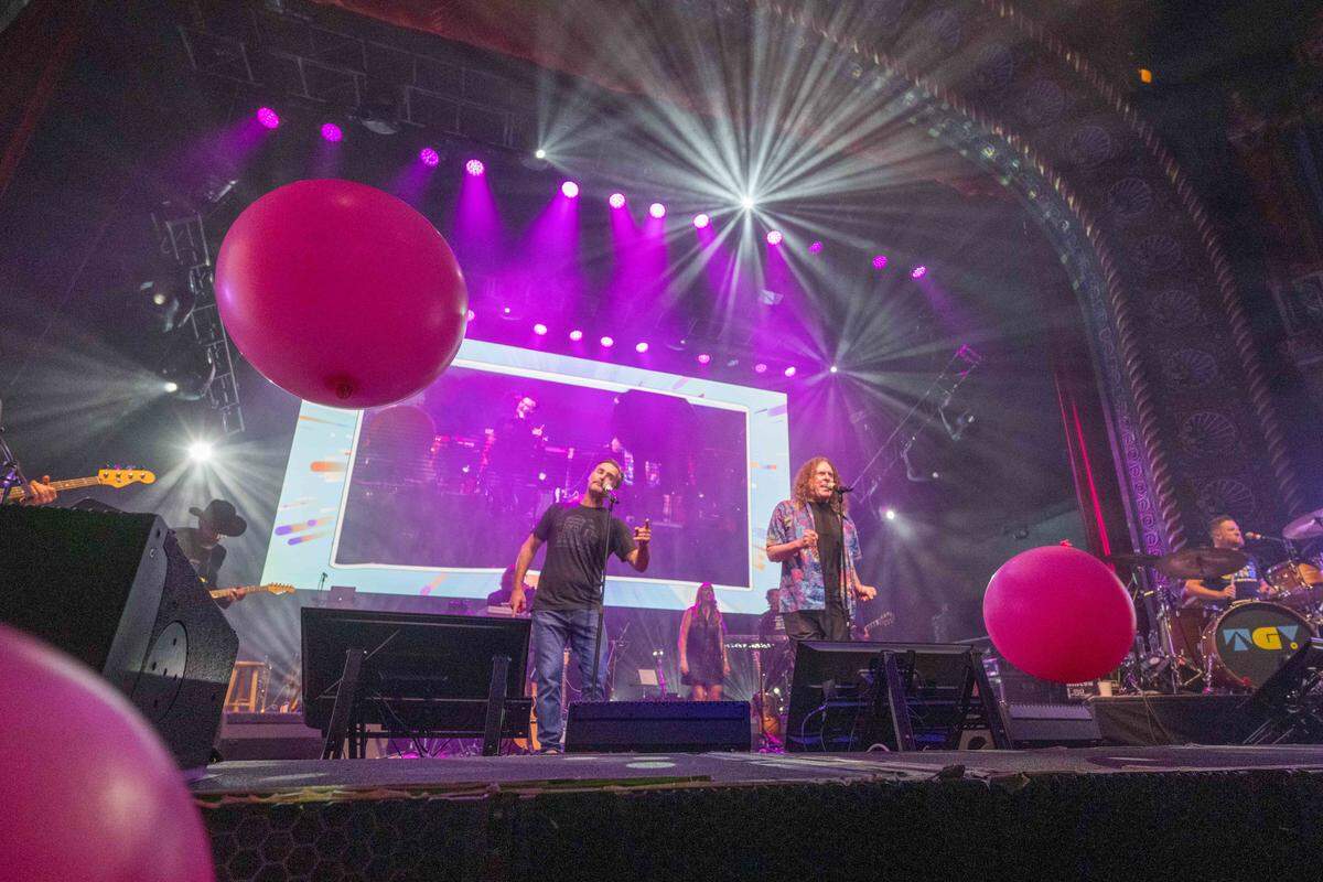 “Weird Al” Yankovic and Will Forte perform “Pink Pony Club” by Chappell Roan, at Thundergong! on Saturday, Nov. 8, 2025, at Uptown Theater in Kansas City. The annual fundraiser was hosted by Jason Sudeikis and featured live music performances and moments of comedy.