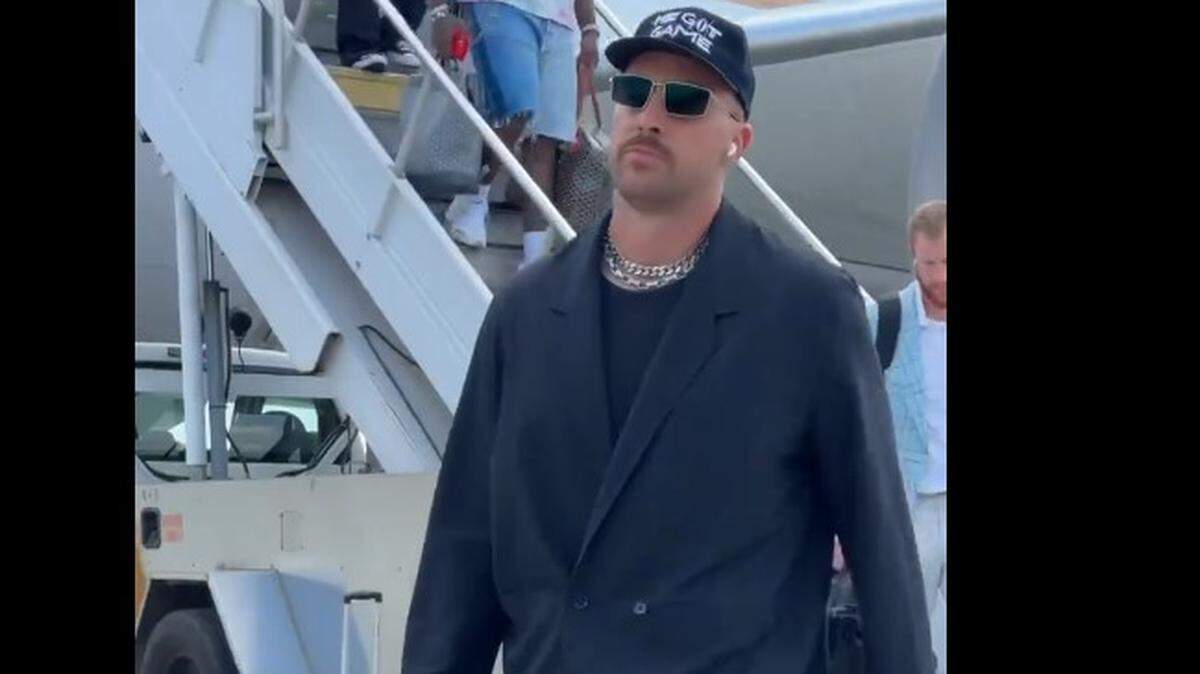 Travis Kelce was all business when the Chiefs arrived in Atlanta.