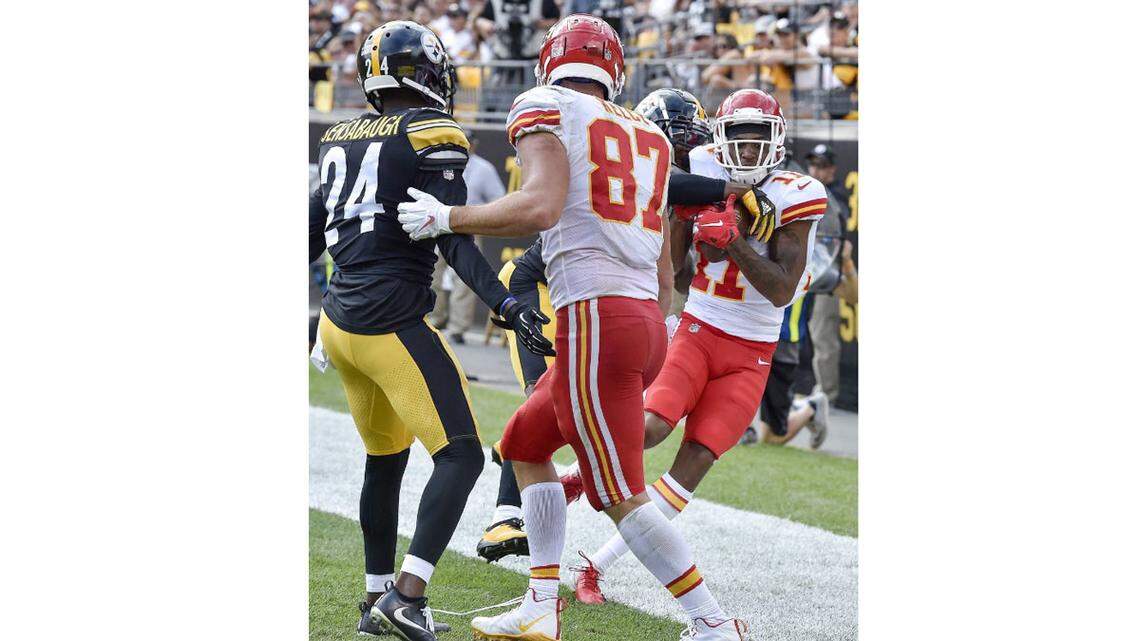Kansas City Chiefs wide receiver Demarcus Robinson tapped his toes in the end zone for a three-yard reception from quarterback Patrick Mahomes against the Steelers in Pittsburgh. It was Mahomes’ ninth touchdown pass of the 2018 regular season.