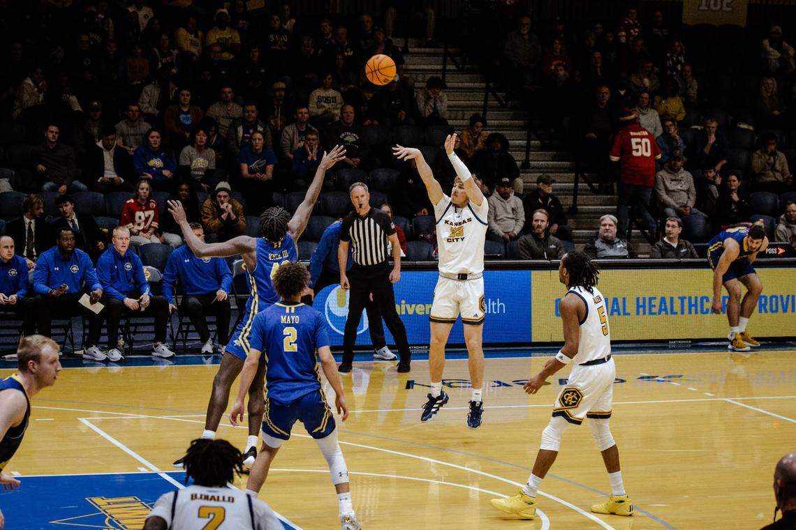KC Roos freshman guard Jevin Sullivan attempts a jump shot against South Dakota State on Jan. 30, 2023.