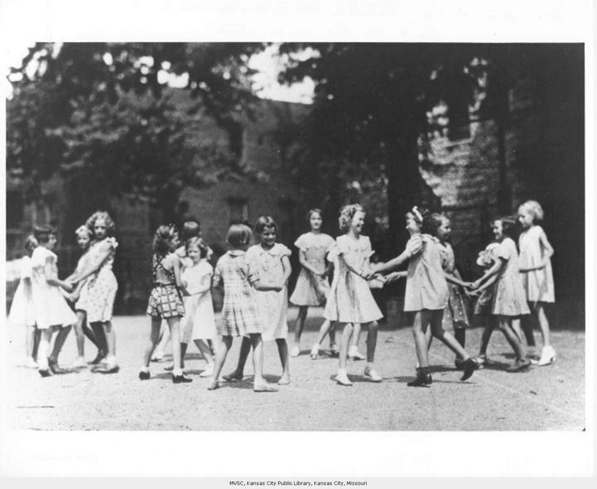 The Mattie Rhodes Center was a gathering place for girls in the 1930s.