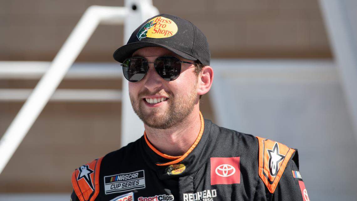 Chase Briscoe snags pole for Hollywood Casino 400 at Kansas Speedway
