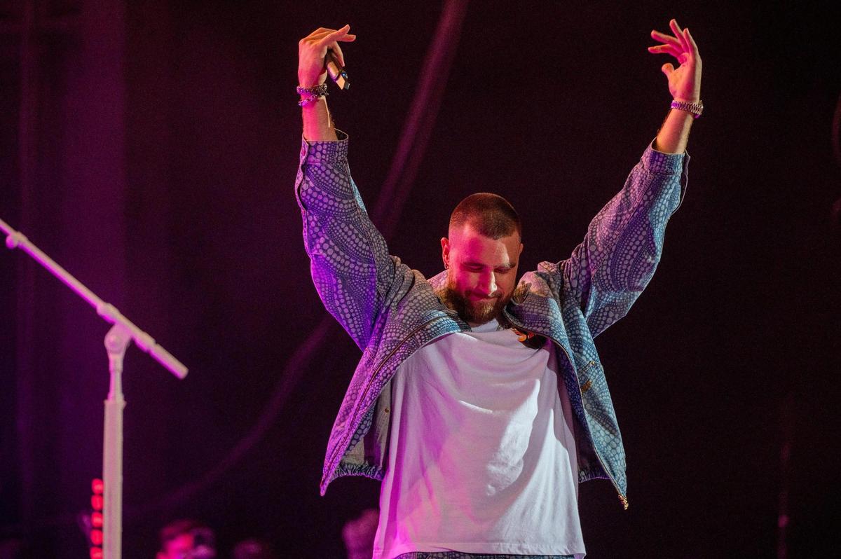 Travis Kelce egged on the crowd at the end of last year’s Kelce Jam at the Azura Amphitheatre in Bonner Springs.
