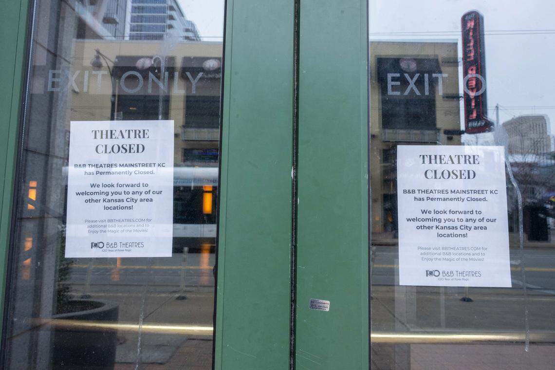 The B&B Theatres Mainstreet location posted signs in the doors marking the theater closed on Monday, March 2, 2026, in Kansas City.