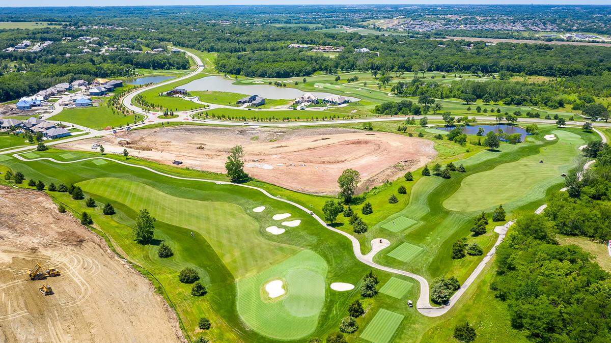 Loch Lloyd released 38 new homesites surrounding the Tom Watson Signature Golf Course and proximate to the new north gate Welcome Center.