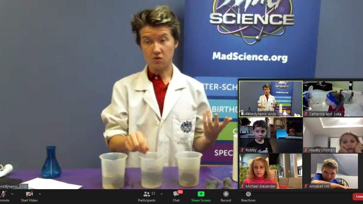 Mad Science instructor Andy Chapel speaks to a group of kids on Zoom about why steel wool rusts at a variety rates in different chemicals during a program for the Mid-Continent Public Library.
