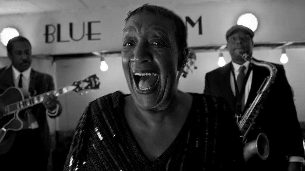 Queen Bey-Blythe seen performing in the 2014 film “Jayhawkers” directed by Kevin Willmott.