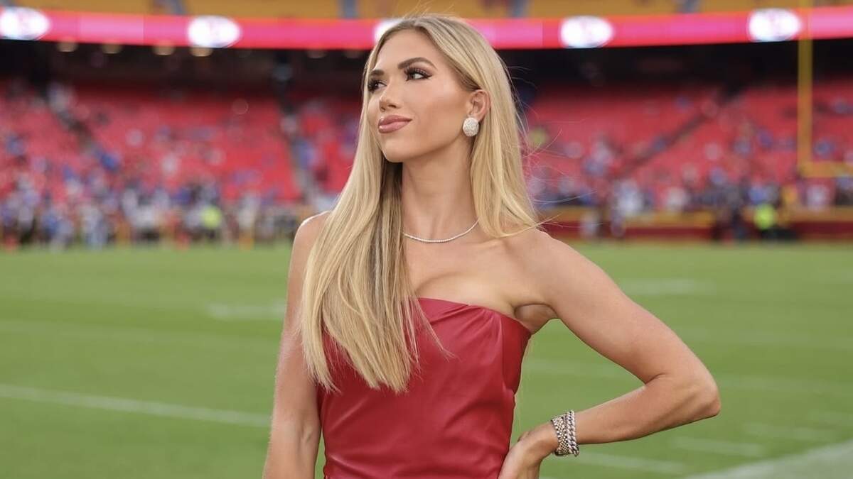 gracie hunt red dress Gracie Hunt goes braless in skintight red dress to support Kansas City Chiefs as fans gasp 'stunning lady'