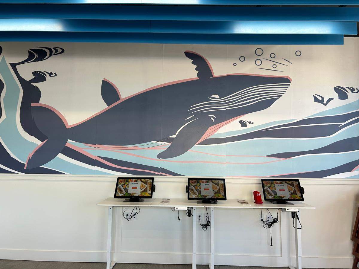 Kiosks allow customers to take their poke to-go.