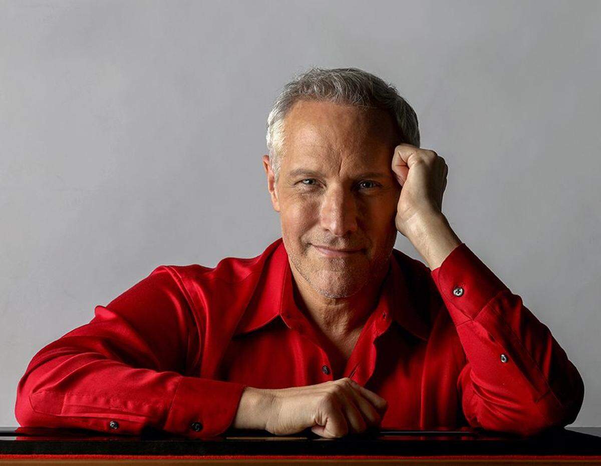 Pop pianist/singer Jim Brickman will give five “Share the Love” concerts.