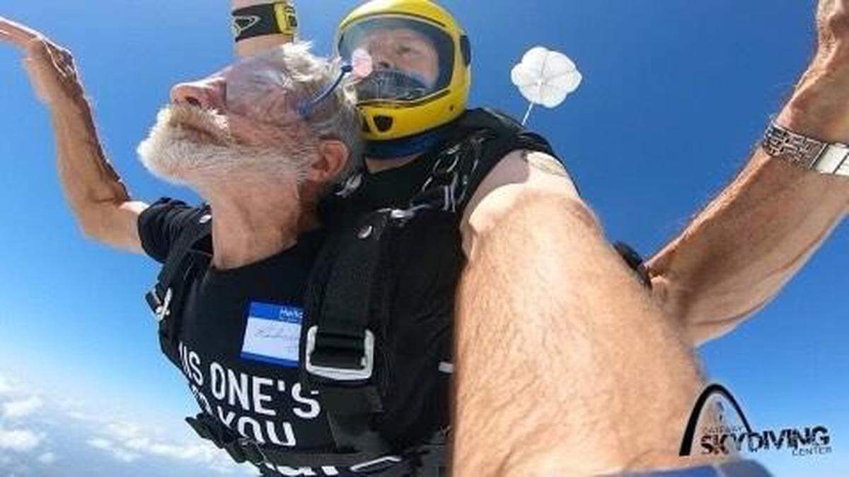 Rodney Lincoln skydives in September 2021.