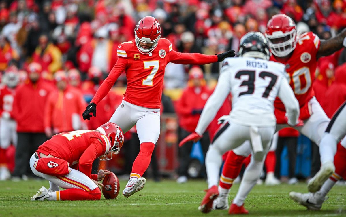 Kansas City Chiefs place kicker Harrison Butker (7) kicks a field goal within the first minute of play against the Houston Texans during the AFC Divisional Round playoff game on Saturday, Jan. 18, 2025, at GEHA Field at Arrowhead Stadium.