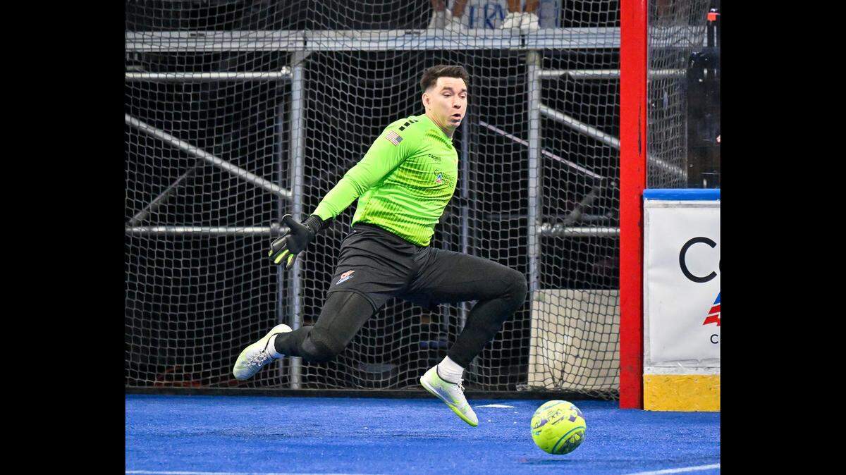 KC Comets goalkeeper Nicolau Neto comes out to make a save against the Milwaukee Wave.