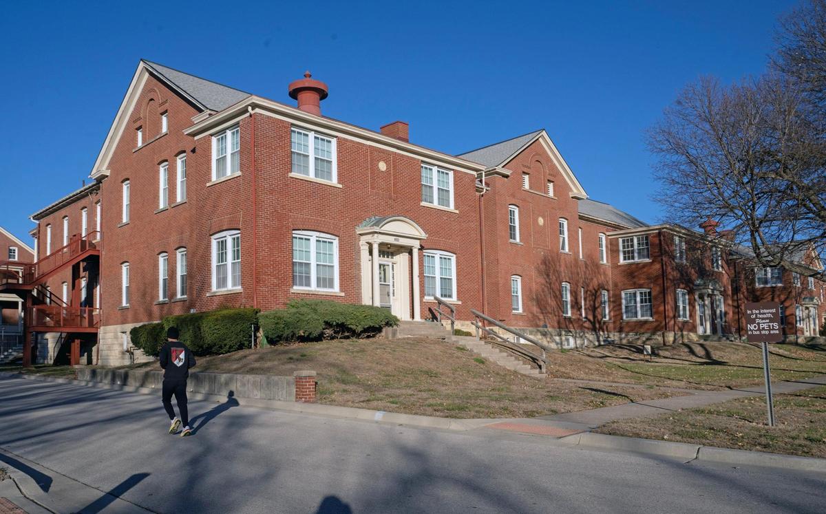Thirteen buildings built in the early 1900s as as infantry barracks, and which now contain 98 apartments, could be slated for destruction with a few “repurposed” as offices, as they are considered unsuitable for modern living.