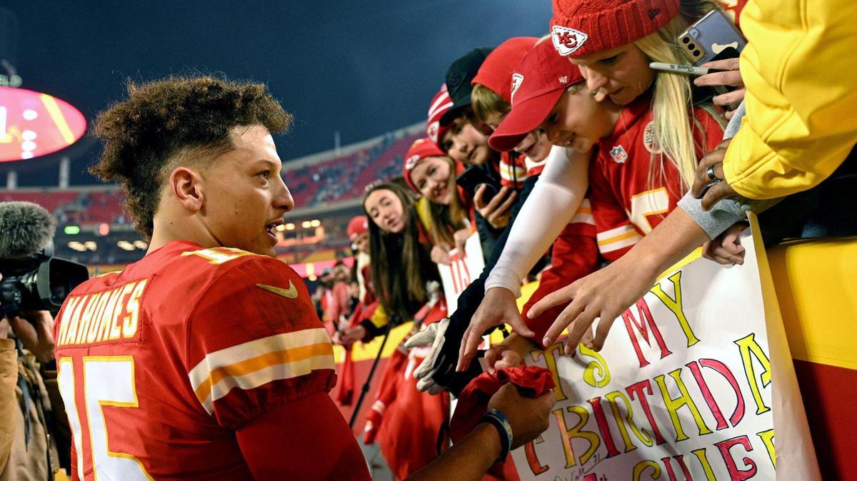 Kansas City Chiefs quarterback Patrick Mahomes greets fans after Kansas City defeated Dallas, 19 to 9 on Sunday, Nov. 21, 2021 at Arrowhead Stadium in Kansas City.