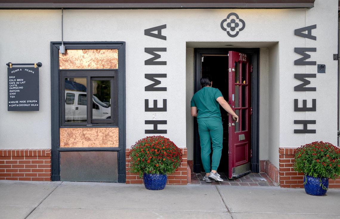 Hemma Hemma’s front door and walk-up coffee window at 7122 Wornall Road.