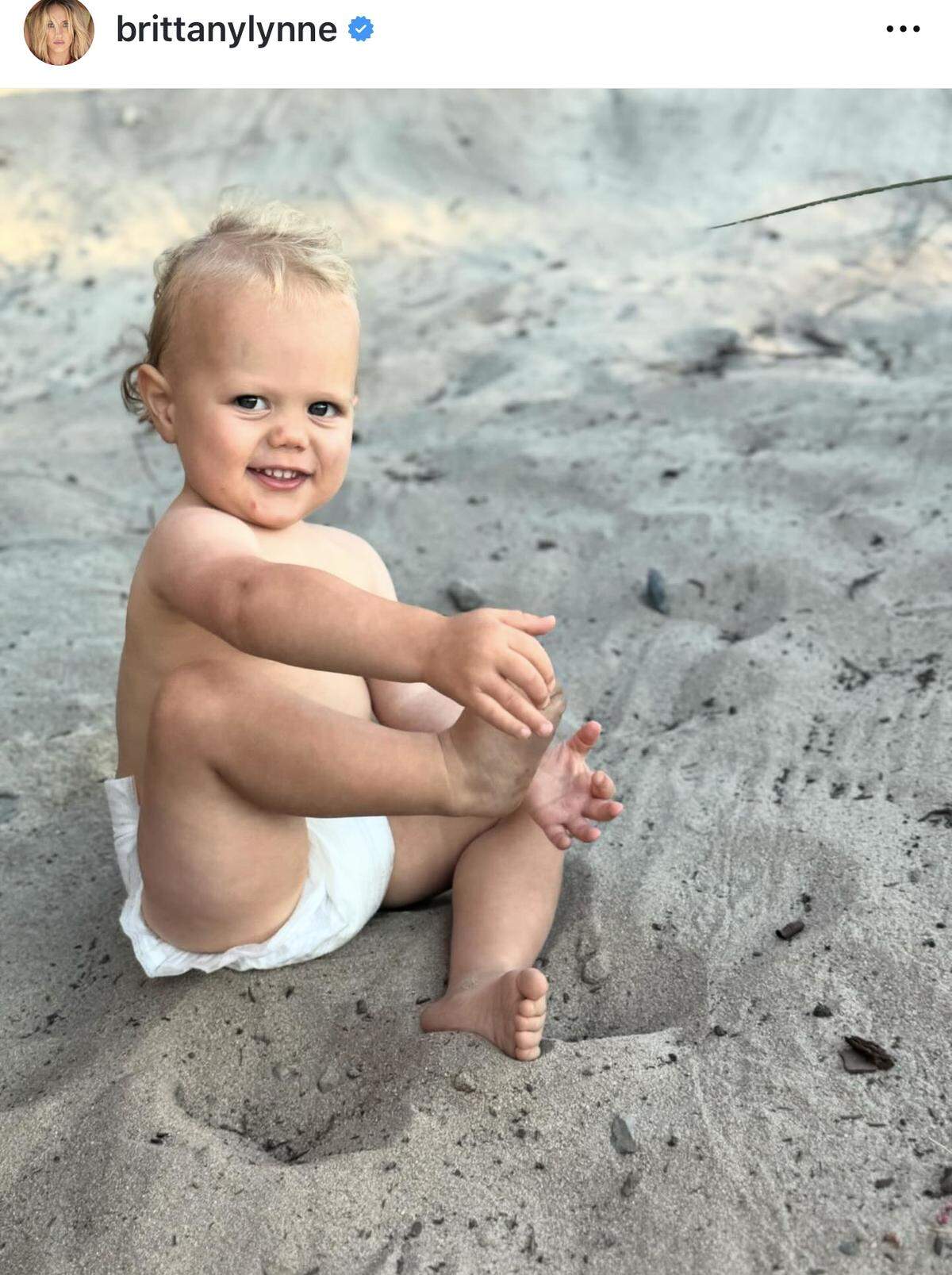 Patrick “Bronze” Lavon III, the 18-month-old son of Chiefs quarterback Patrick Mahomes and Brittany Mahomes, struck a pose on a Mediterranean beach.