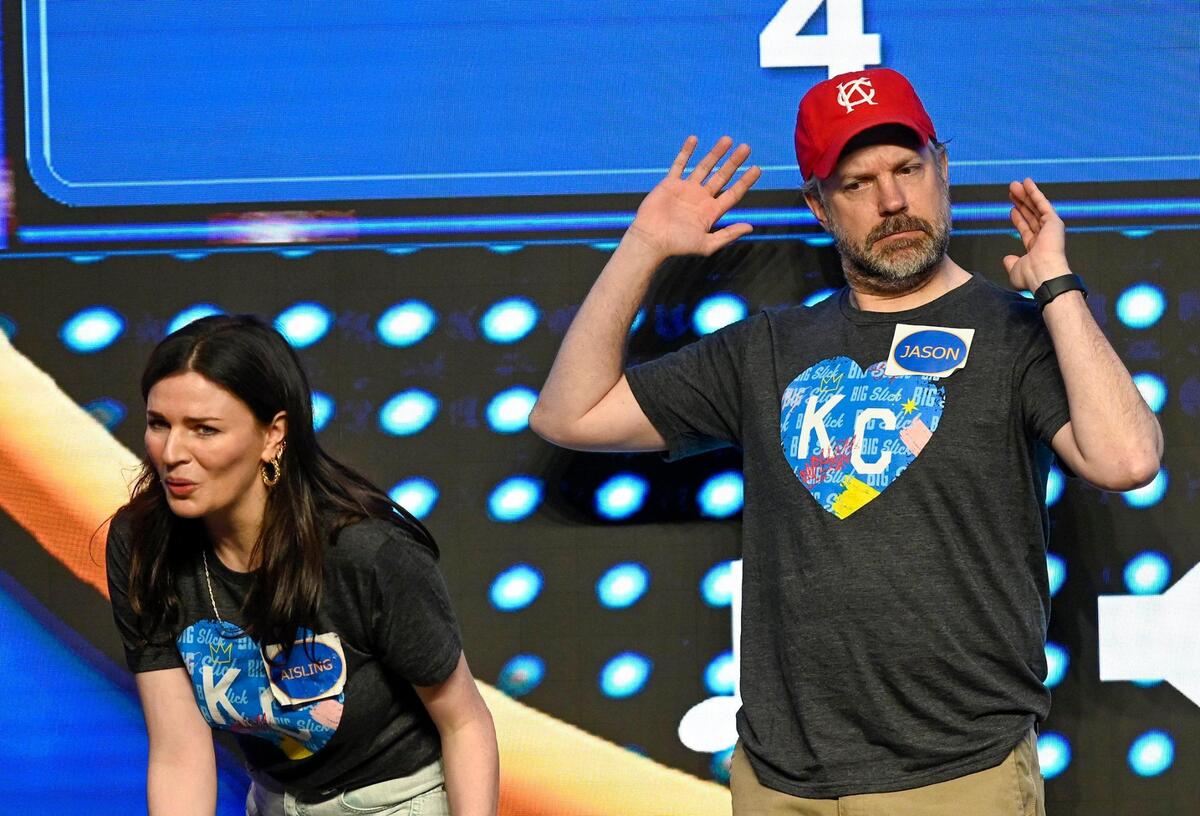 Big Slick Celebrity Weekend guest Aisling Bea and co-host Jason Sudeikis played a friendly game of Friendly Feud at Children’s Mercy Hospital on Friday.