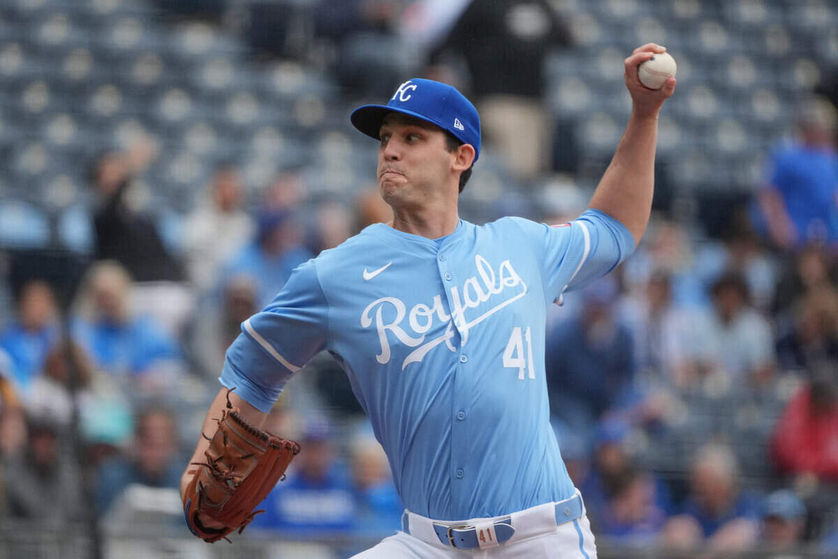Kansas City Royals starting pitcher Daniel Lynch IV (41) delivers a pitch against the Texas Rangers in the first inning at Kauffman Stadium on May 5, 2024 in Kansas City, Missouri, USA.