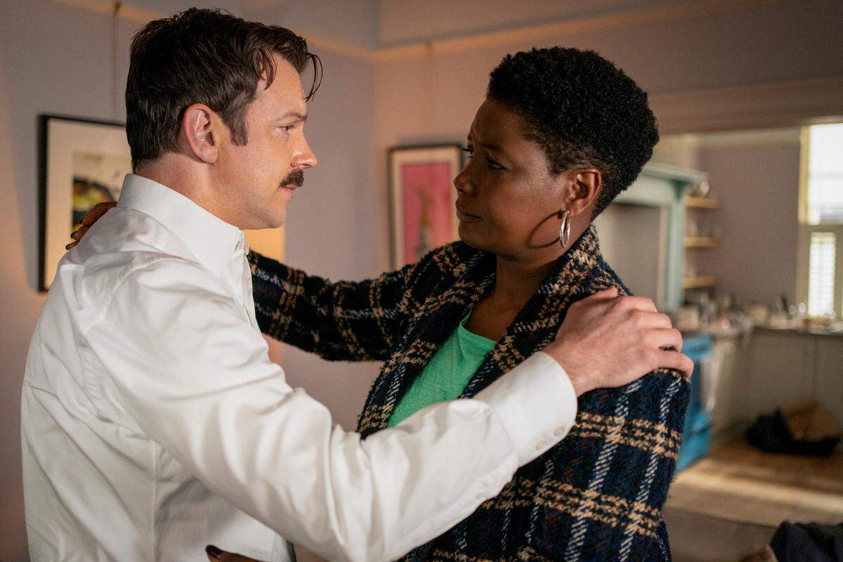 Jason Sudeikis as “Ted Lasso” and British actress Sarah Niles as therapist Dr. Sharon Fieldstone.