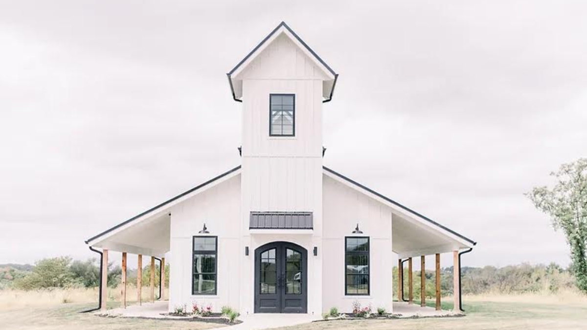 The front of The Brim’s chapel in Kansas City’s Northland, which offers free wedding ceremonies on Wednesdays, Thursdays and Fridays.
