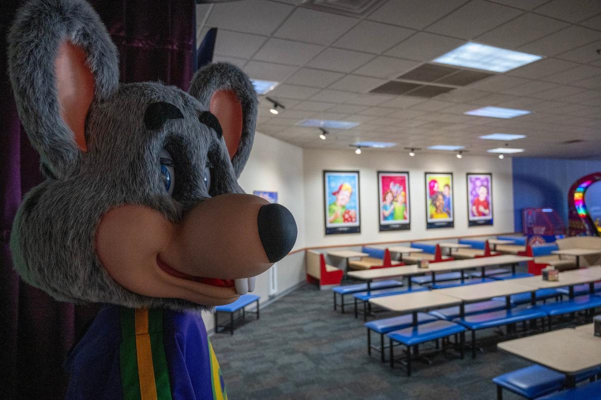 Chuck E. Cheese will turn his heavy head one last time in September, CEC Entertainment told The Star.
