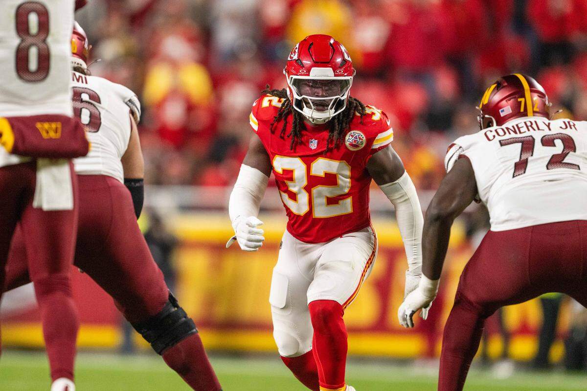 Kansas City Chiefs linebacker Nick Bolton (32) lines up for a play in the second half of the Chiefs game vs. the Washington Commanders on Monday, October 27, 2025, at GEHA Field at Arrowhead Stadium.