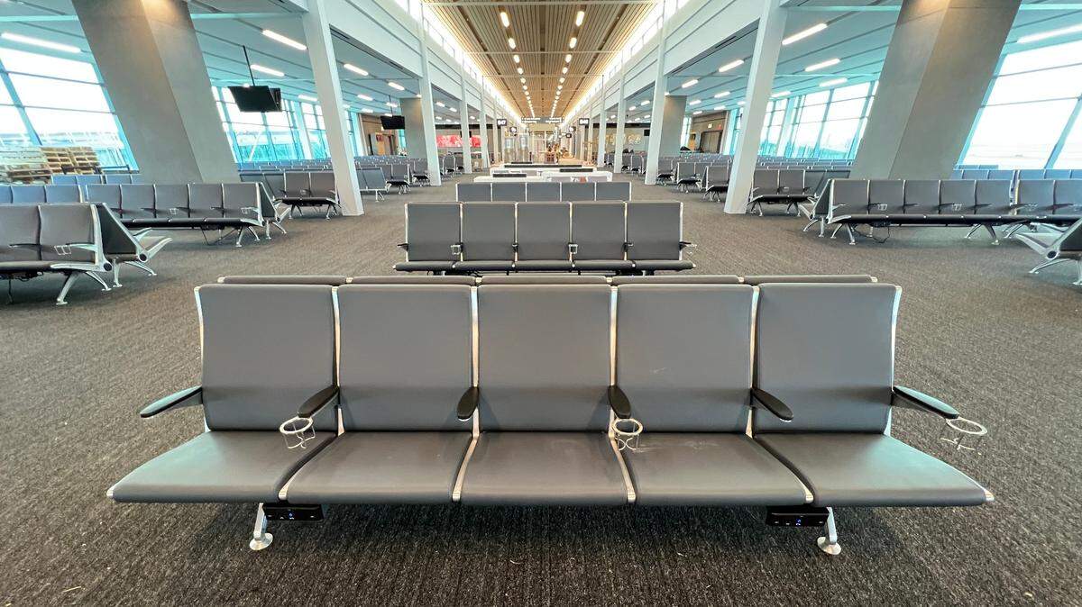 With the construction deadline fast approaching, work on Kansas City International Airport’s new terminal is focusing on restaurant and shops. An announcement is expected later this month as to when passengers will start flying out of the new building.