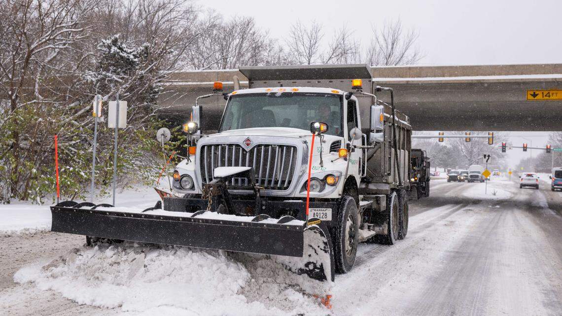 Snow removal continues across metro, many crews switching to overnight operations