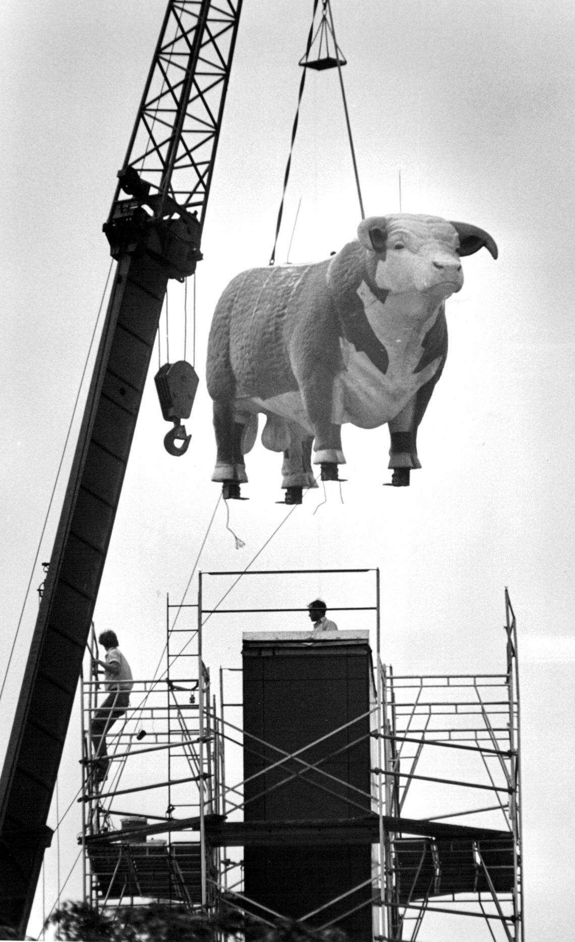 The bull was replaced atop its perch after its 1986 makeover.