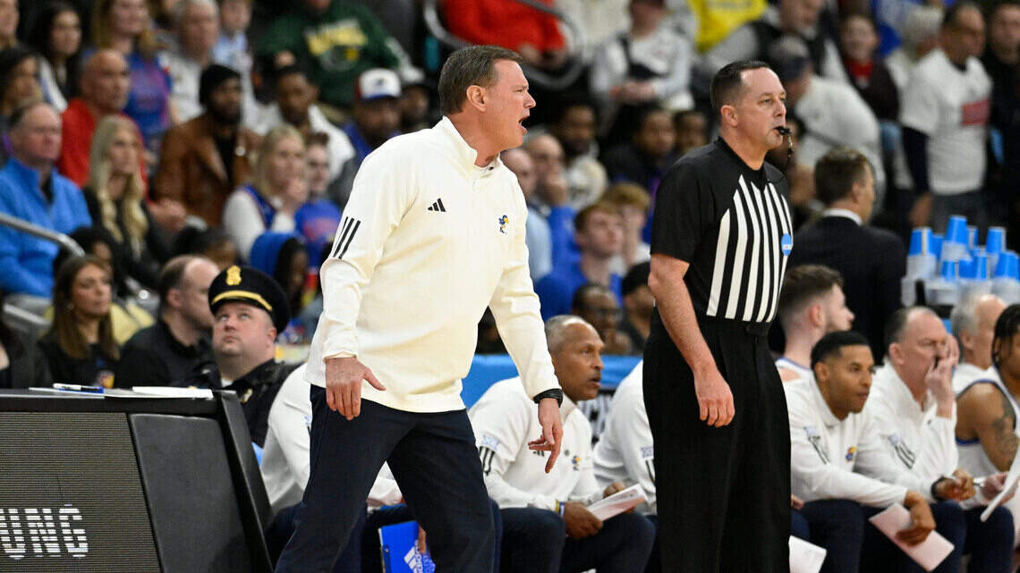 KU’s loss continues Jayhawks’ odd and ugly streak when ranked No. 1 in the preseason