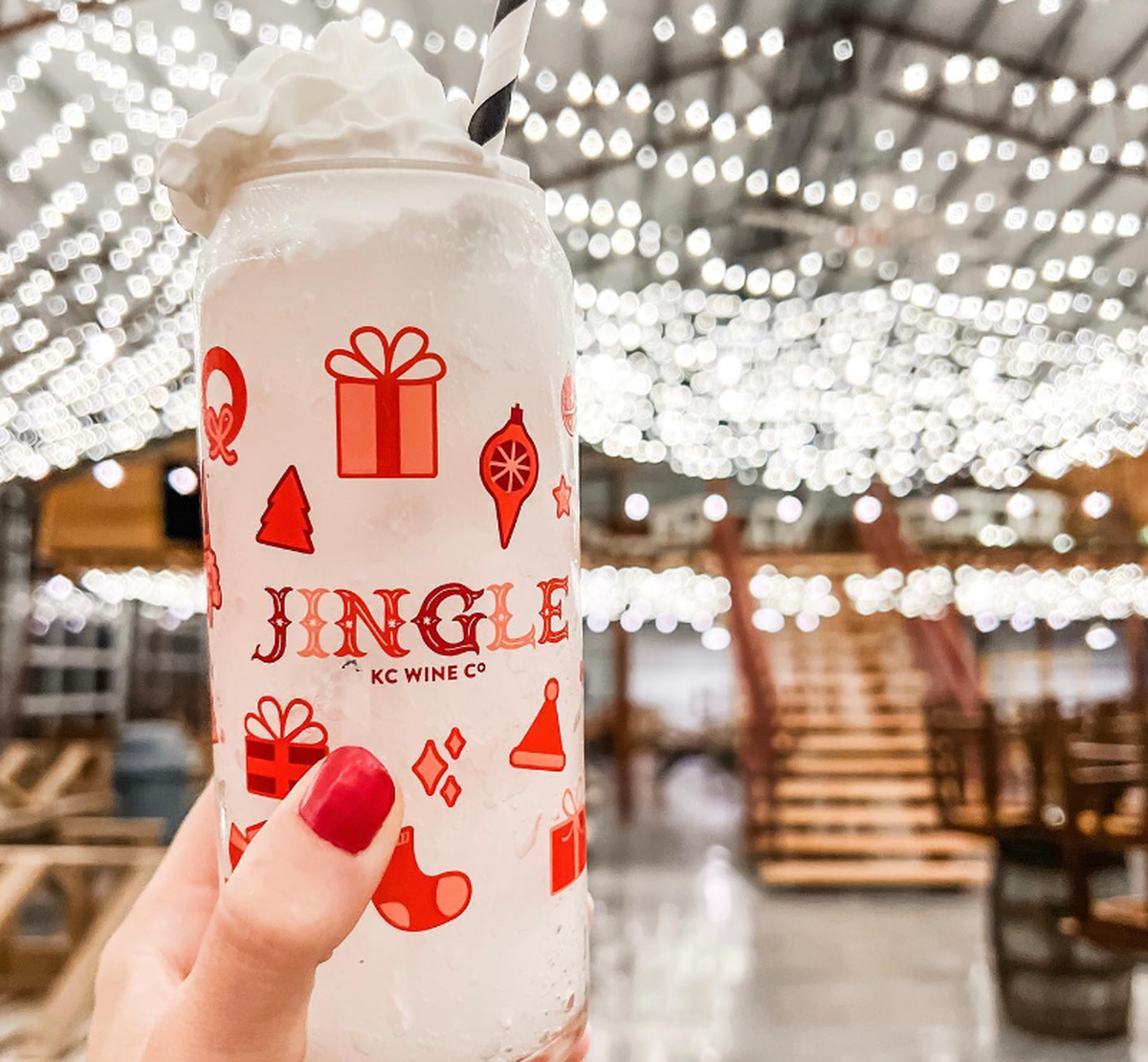 KC Wine Co.’s new pop-up bar, Jingle, will sell mistletoe margaritas, cranberry cider and more.